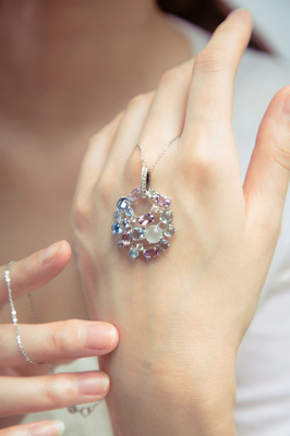 璀璨匠心 Aokisym原創(chuàng)設(shè)計珠寶首飾的攝影美學(xué)